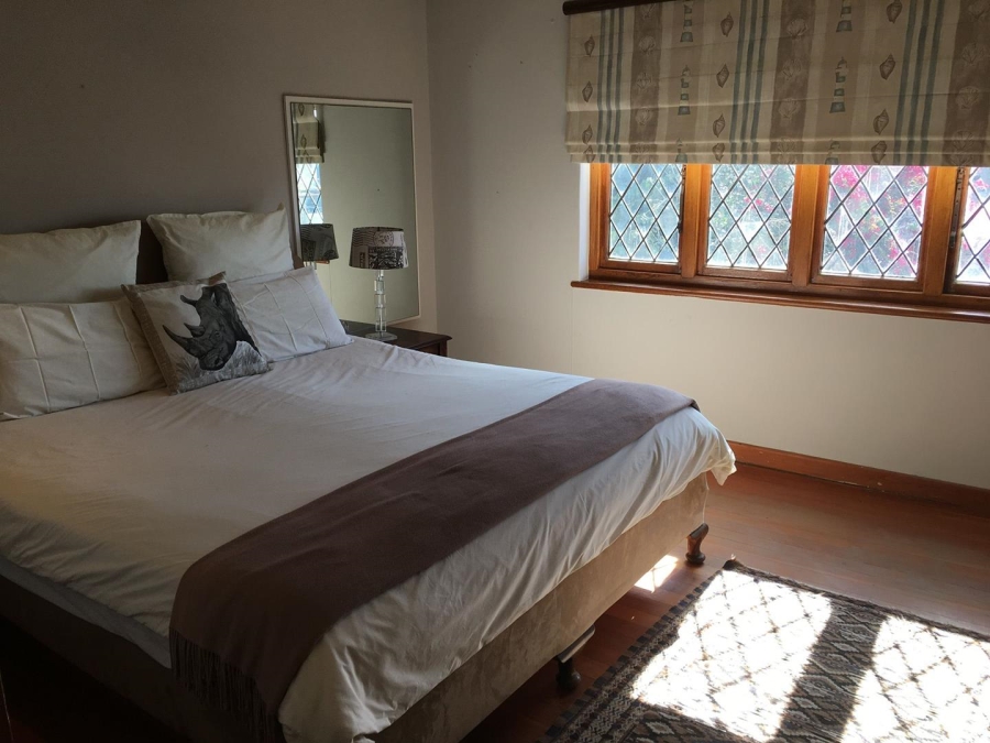 To Let 4 Bedroom Property for Rent in Fresnaye Western Cape